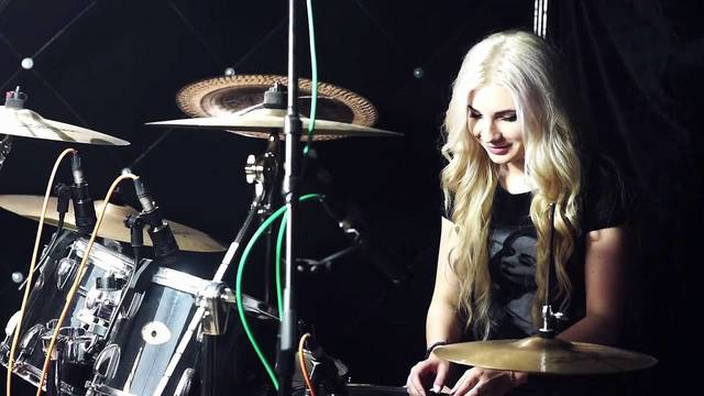 Обучение игре на барабанах в Нижнем Новгороде. Сервис Ultra Подарки. Хотите играть на барабанах? Купите сертификат на обучение игре на барабанах в Нижнем Новгороде. Сервис UltraPodarki.ru 8 800 505 95 30. Игра на барабанах, уроки игры на барабанах, обучение игре на барабанах, барабан обучение, играть на барабанах, игра на барабанах сертификат, уроки на барабанах, игра на барабанах в Нижнем Новгороде, уроки игры на барабанах в Нижнем Новгороде, барабаны цена Нижний Новгород, уроки на барабанах в Нижнем Новгороде, школа барабанов MUZCLASS