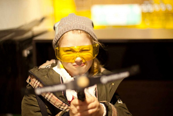 Стрельба из пневматического оружия в тире Нижнего Новгорода. Сервис Ultra Подарки. Пневматический тир. Купить подарочный сертификат на стрельбу из пневматического оружия в Нижнем Новгороде. Сервис UltraPodarki.ru 8 800 505 95 30. стрельбе из пневматического оружия Нижний Новгород, стрелковый клуб Нижний Новгород, стрельба из оружия Нижний Новгород, пневматическое оружие Нижний Новгород, пневматический тир Нижний Новгород, стрельба из пневматического оружия, пулевая стрельба, пулевая стрельба Нижний Новгород, пневматический тир в Нижнем Новгороде