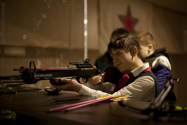 Стрельба из пневматического оружия в тире Нижнего Новгорода. Сервис Ultra Подарки. Пневматический тир. Купить подарочный сертификат на стрельбу из пневматического оружия в Нижнем Новгороде. Сервис UltraPodarki.ru 8 800 505 95 30. стрельбе из пневматического оружия Нижний Новгород, стрелковый клуб Нижний Новгород, стрельба из оружия Нижний Новгород, пневматическое оружие Нижний Новгород, пневматический тир Нижний Новгород, стрельба из пневматического оружия, пулевая стрельба, пулевая стрельба Нижний Новгород, пневматический тир в Нижнем Новгороде