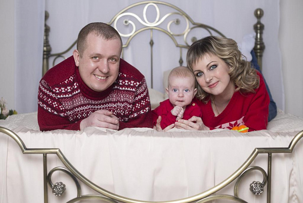 Новогодняя фотосессия в Нижнем Новгороде. Ultra Подарки. Профессиональная Новогодняя фотосессия в Нижнем Новгороде. Фотосессия для семьи укрепляет отношения и объединяет всех членов семьи. Сервис UltraPodarki.ru 8 (800) 505 95 30. Семейная фотосессия в Нижнем Новгороде, семейная фотосессия, Новогодняя фотосессия, Новогодние фото, семейная фотосъёмка в Нижнем Новгороде, семейная фотосъёмка, фотосессия для семьи Нижний Новгород, фотосессия для семьи, Новогодняя фотосессия в Нижнем Новгороде, Новогодняя фотосессия