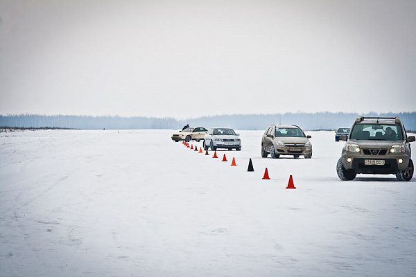 Контраварийное вождение в Нижнем Новгороде. Ultra Подарки. Купить уроки контраварийного вождения в Нижнем Новгороде. Научитесь водить машину в любых условиях! Сервис UltraPodarki.ru 8 800 505 95 30. Контраварийное вождение Нижний Новгород, контраварийное вождение, экстремальное вождение Нижний Новгород, экстремальное вождение, обучение вождению Нижний Новгород, обучение вождению, вождение Нижний Новгород, вождение,  курс вождения Нижний Новгород, курс вождения, курсы экстремальное вождения Нижний Новгород, курсы экстремального вождения, обучение в автошколе Нижний Новгород, обучение в автошколе