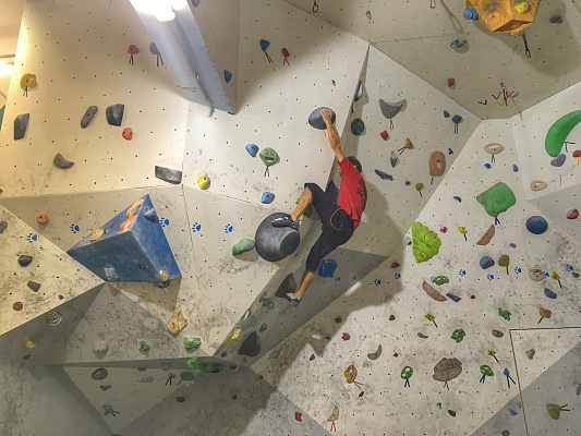 Занятия скалолазанием на скалодроме Ладъ в Нижнем Новгороде. Ultra Подарки
. Подарить подарочный сертификат на занятия скалолазанием на скалодроме в Нижнем Новгороде. Скалодром Ладъ - центр скалолазания для новичков и профессионалов со скалодромом для детей. Сервис UltraPodarki.ru 8 (800) 505 95 30
. центр скалолазания, скалолазание в Нижнем Новгороде, центр скалолазания Нижний Новгород, стена для скалолазния, скалолазание купить, занятия скалолазанием, скалодром для детей, скалодром Ладъ, скалодром в нижнем новгороде