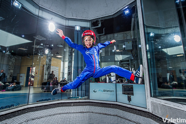 Полёт в аэротрубе  в Нижнем Новгороде. Ultra Подарки. Полёт в аэротрубе  в Нижнем Новгороде. Попробуйте полёт в аэротрубе . Сервис: UltraPodarki.ru 8 800 505 95 30. Полёт в аэротрубе , аэротруба Нижний Новгород, полёт Нижний Новгород