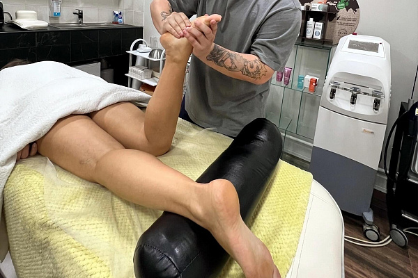 Лечебный массаж. Подарочные сертификаты Ultra Подарки Нижний Новгород. Купить подарочный сертификат на Лечебный массаж. Сервис UltraPodarki.ru Нижний Новгород 8 800 505 95 30.. Общий массаж, общий массаж в Нижнем Новгороде, лечебный массаж, лечебный массаж в Нижнем Новгороде, массаж для мужчин в Нижнем Новгороде, массаж для женщин в Нижнем Новгороде,массаж для мужчин, массаж для женщин, общий массаж для мужчин, общий массаж для женщин