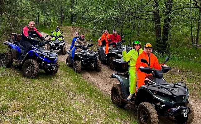 Прокат квадроциклов  в Нижнем Новгороде. Сервис Ultra Подарки. Подарочный сертификат на прокат квадроциклов в Нижнем Новгороде. Закажите катание на квадроциклах недорого и наслаждайтесь активным отдыхом с друзьями. Выбирайте живописные маршруты для езды на квадроциклах. Сервис UltraPodarki.ru 8800-505-9530. Катание на квадроциклах, Прокат квадроциклов, езда на квадроцикле, прокат квадроциклов в Нижнем Новгороде, катание на квадроциклах в Нижнем Новгороде, Катание на квадроциклах летом, Катание на квадроциклах зимой, Сертификат на катание на квадроциклах 

