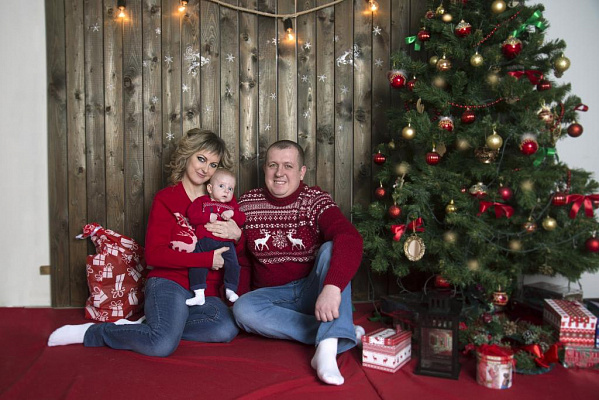 Новогодняя фотосессия в Нижнем Новгороде. Ultra Подарки. Профессиональная Новогодняя фотосессия в Нижнем Новгороде. Фотосессия для семьи укрепляет отношения и объединяет всех членов семьи. Сервис UltraPodarki.ru 8 (800) 505 95 30. Семейная фотосессия в Нижнем Новгороде, семейная фотосессия, Новогодняя фотосессия, Новогодние фото, семейная фотосъёмка в Нижнем Новгороде, семейная фотосъёмка, фотосессия для семьи Нижний Новгород, фотосессия для семьи, Новогодняя фотосессия в Нижнем Новгороде, Новогодняя фотосессия