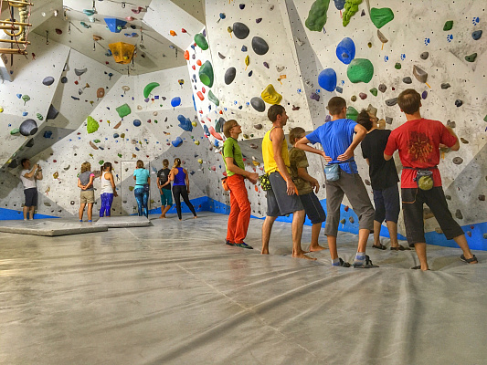 Занятия скалолазанием на скалодроме Ладъ в Нижнем Новгороде. Ultra Подарки
. Подарить подарочный сертификат на занятия скалолазанием на скалодроме в Нижнем Новгороде. Скалодром Ладъ - центр скалолазания для новичков и профессионалов со скалодромом для детей. Сервис UltraPodarki.ru 8 (800) 505 95 30
. центр скалолазания, скалолазание в Нижнем Новгороде, центр скалолазания Нижний Новгород, стена для скалолазния, скалолазание купить, занятия скалолазанием, скалодром для детей, скалодром Ладъ, скалодром в нижнем новгороде