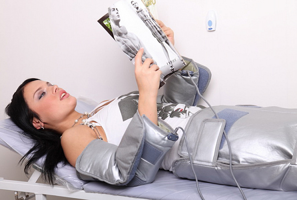 Процедура прессотерапии в Нижнем Новгороде. Сервис Ultra Подарки. Купить прессотерапию в Нижнем Новгороде для себя или в подарок. Фитнес-клуб ЛЕДИ ФИТНЕС. Сервис UltraPodarki.ru 8 800 505 95 30. лимфодренажный массаж, антицеллюлитный массаж, прессотерапия, 
прессотерапия отзывы, прессотерапия Нижний Новгород, прессотерапия фото, прессотерапия купить, прессотерапия цена, Фитнес-клуб ЛЕДИ ФИТНЕС, Нижний Новгород, массаж от целлюлита