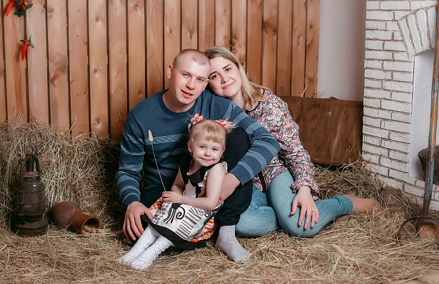 Семейная фотосессия в студии в Нижнем Новгороде. Ultra Подарки. Профессиональная Семейная фотосессия в студии в Нижнем Новгороде. Фотосессия для семьи укрепляет отношения и объединяет всех членов семьи. Сервис UltraPodarki.ru 8 (800) 505 95 30. Семейная фотосессия в Нижнем Новгороде, семейная фотосессия, семейная фотосъёмка в Нижнем Новгороде, семейная фотосъёмка, фотосессия для семьи Нижний Новгород, фотосессия для семьи, Семейная фотосессия в студии в Нижнем Новгороде, Семейная фотосессия в студии
