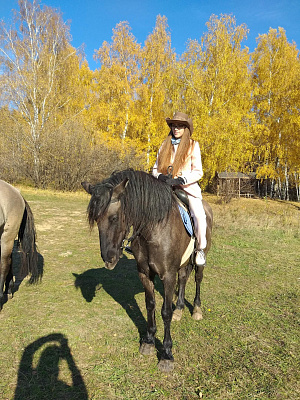 Конная прогулка для двоих в Нижнем Новгороде. Подарочные сертификаты Ultra Подарки. Купить оригинальный подарок или подарочный сертификат на Конная прогулка для двоих в Нижнем Новгороде. Сервис UltraPodarki.ru 8-800-505-9530. Катание на лошадях, Прогулка на лошади, Прогулка на лошадях для двоих, Конная прогулка для двоих, конный клуб, Казачий Конный клуб , конная прогулка, конная прогулка в Нижнем Новгороде