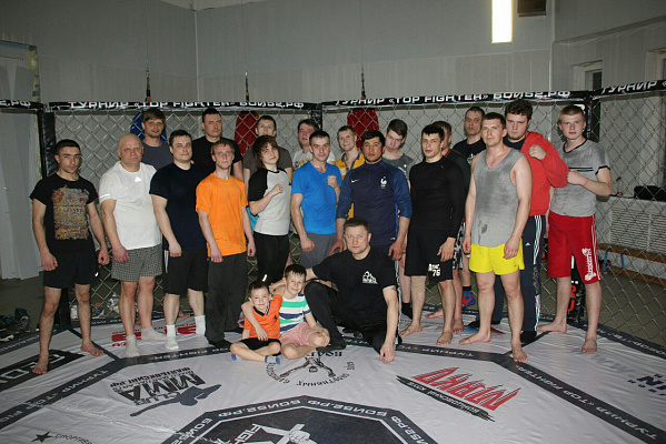 Занятия тайским боксом в клубе муай тай Нижнего Новгорода. Ultra Подарки  . Тренировки по тайскому боксу в клубе муай тай Нижнего Новгорода. Подарите подарочный сертификат на занятия по тайскому боксу. Возьмите индивидуальные тренировки по тайскому боксу у лучших мастеров этого единоборства. Сервис UltraPodarki.ru 8-800-505-9530. Тайский бокс, занятия тайским боксом, тайский бокс тренировки, тайский бокс в нижнем новгороде, соревнования по тайскому боксу, клуб тайского бокса, муай тай	  