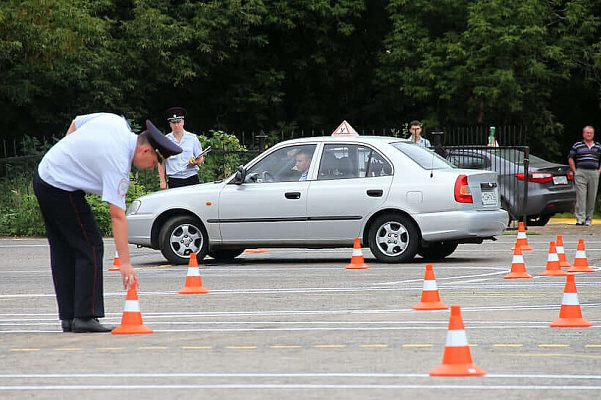 Контраварийное вождение в Нижнем Новгороде. Ultra Подарки. Купить уроки контраварийного вождения в Нижнем Новгороде. Научитесь водить машину в любых условиях! Сервис UltraPodarki.ru 8 800 505 95 30. Контраварийное вождение Нижний Новгород, контраварийное вождение, экстремальное вождение Нижний Новгород, экстремальное вождение, обучение вождению Нижний Новгород, обучение вождению, вождение Нижний Новгород, вождение,  курс вождения Нижний Новгород, курс вождения, курсы экстремальное вождения Нижний Новгород, курсы экстремального вождения, обучение в автошколе Нижний Новгород, обучение в автошколе
