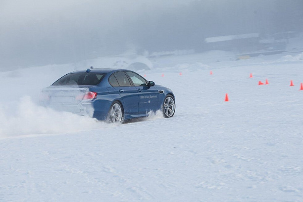 Контраварийное вождение в Нижнем Новгороде. Ultra Подарки. Купить уроки контраварийного вождения в Нижнем Новгороде. Научитесь водить машину в любых условиях! Сервис UltraPodarki.ru 8 800 505 95 30. Контраварийное вождение Нижний Новгород, контраварийное вождение, экстремальное вождение Нижний Новгород, экстремальное вождение, обучение вождению Нижний Новгород, обучение вождению, вождение Нижний Новгород, вождение,  курс вождения Нижний Новгород, курс вождения, курсы экстремальное вождения Нижний Новгород, курсы экстремального вождения, обучение в автошколе Нижний Новгород, обучение в автошколе
