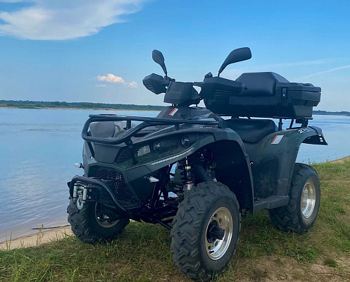 Прокат квадроциклов  в Нижнем Новгороде. Сервис Ultra Подарки. Подарочный сертификат на прокат квадроциклов в Нижнем Новгороде. Закажите катание на квадроциклах недорого и наслаждайтесь активным отдыхом с друзьями. Выбирайте живописные маршруты для езды на квадроциклах. Сервис UltraPodarki.ru 8800-505-9530. Катание на квадроциклах, Прокат квадроциклов, езда на квадроцикле, прокат квадроциклов в Нижнем Новгороде, катание на квадроциклах в Нижнем Новгороде, Катание на квадроциклах летом, Катание на квадроциклах зимой, Сертификат на катание на квадроциклах 

