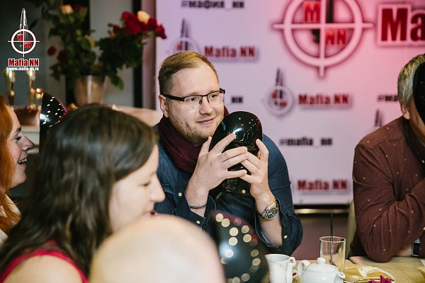 Купить игру в мафию в Нижнем Новгороде. Сервис Ultra Подарки. Хотите играть в мафию в Нижнем Новгороде? Купите сертификат на настоящую игру в мафию и наслаждайтесь процессом. Сервис UltraPodarki.ru 8 800 505 95 30. Игра мафия, русская мафия игра, игра в мафию на выживание, день рождения мафия, купить мафию, купить мафию в Нижнем Новгороде, поиграть в мафию в Нижнем Новгороде, играть в мафию, ведущий мафия, клуб мафии Нижний Новгород, играть в мафию в Нижнем Новгороде